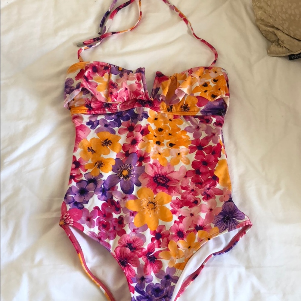 Laundry by Shelli Segal bathing suit